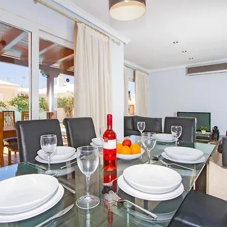 Playa Blanca Sleeps 8 Pool Air Con T400282 *