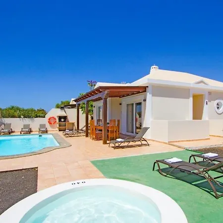 Вилла Playa Blanca Sleeps 8 Pool Air Con T400282 Коста Бланка