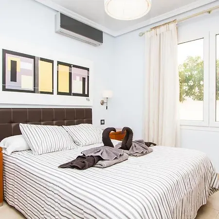 Playa Blanca Sleeps 8 Pool Air Con T400282 Коста Бланка