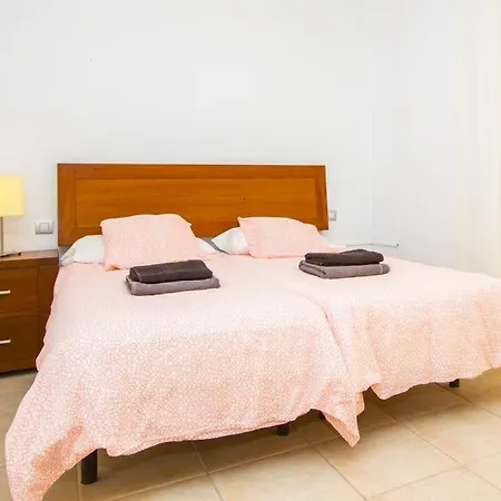 Playa Blanca Sleeps 8 Pool Air Con T400282 Villa Playa Blanca (Lanzarote)